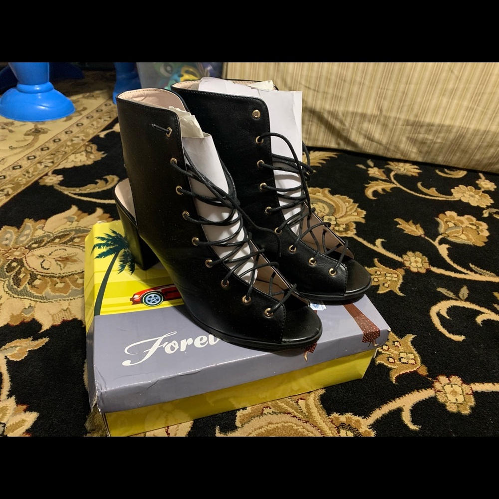 Faux leather, lace up open toe bootie